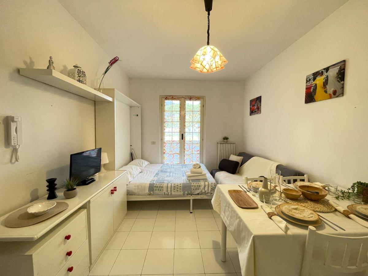 Апартаменты Zona Poeti - Relax In Piscina - Free Parking Лоано Экстерьер фото